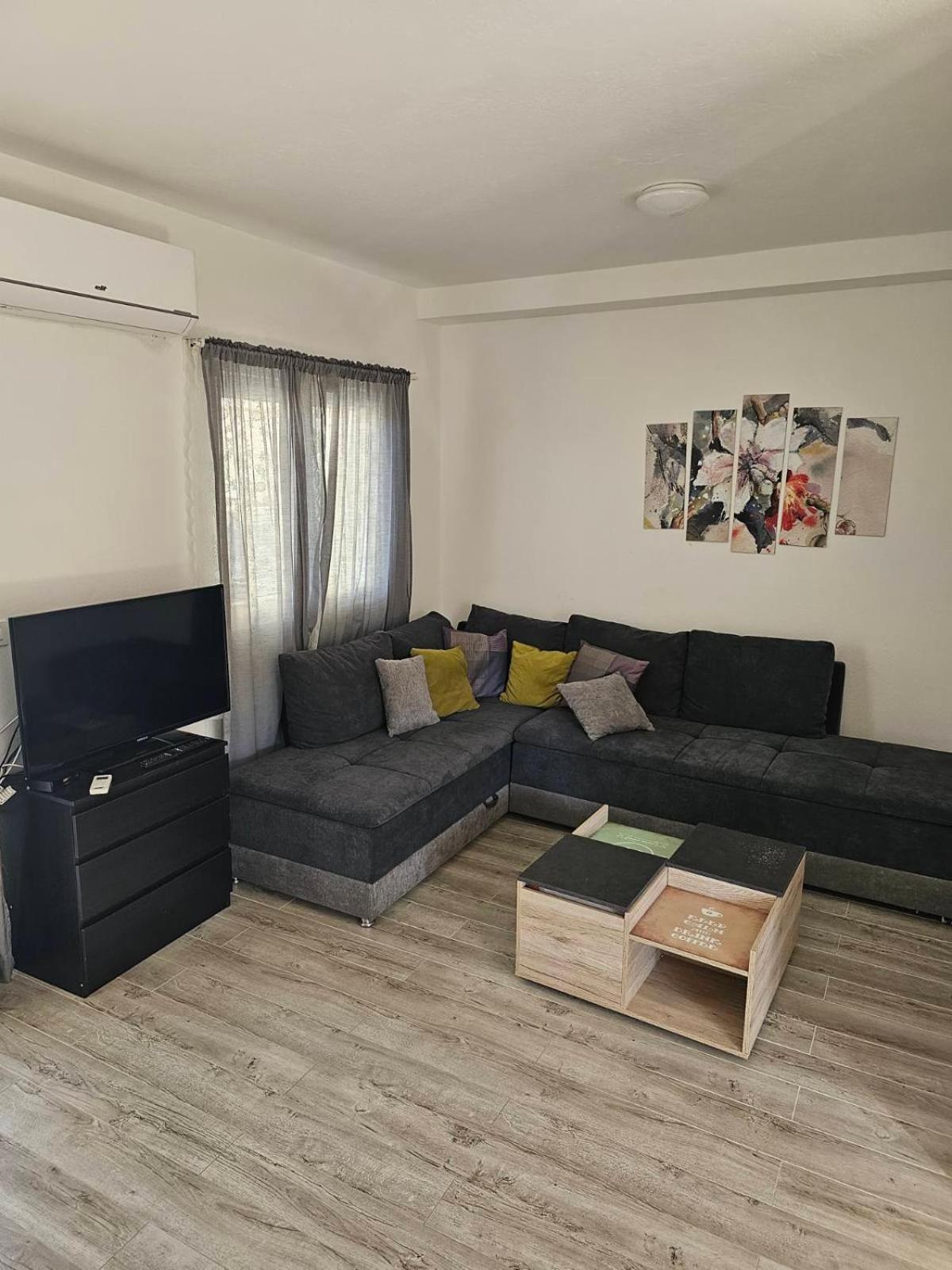 Apartmani Alma Podgora Luaran gambar